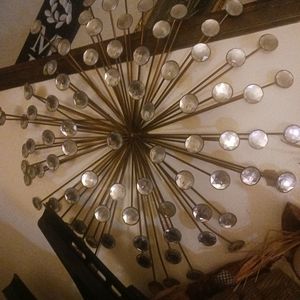 Modern Metal Wall Décor Sunburst Pattern Silver Color Decorative Object